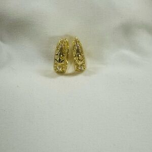 Elegant Gold Filigree Hoop Earrings for Women